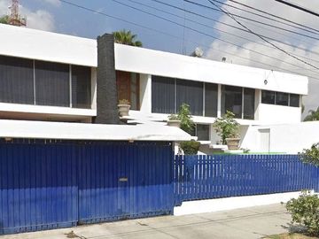 CASA EN VENTA Y O RENTA EN LOMAS 1a. SECC