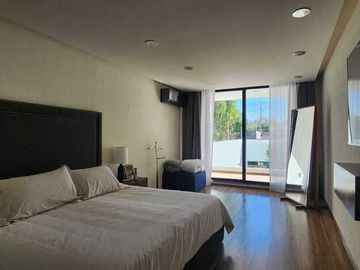 CASA EN VENTA EN BARRIO DE TEQUISQUIAPAN