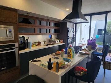 CASA EN VENTA EN BARRIO DE TEQUISQUIAPAN