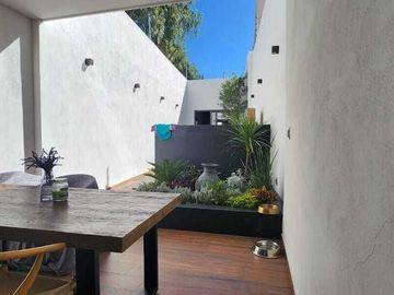 CASA EN VENTA EN BARRIO DE TEQUISQUIAPAN