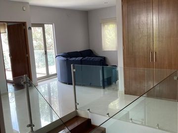 CASA EN VENTA, EN FRACC. SIERRA AZUL