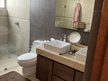 CASA EN VENTA, EN FRACC. SIERRA AZUL
