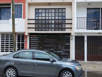 CASA EN VENTA EN FRACC. PROVIDENCIA.