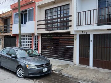 CASA EN VENTA EN FRACC. PROVIDENCIA.