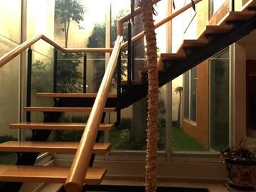 CASA EN VENTA EN LOMAS DEL TEC.