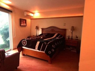 CASA EN VENTA EN LOMAS DEL TEC.