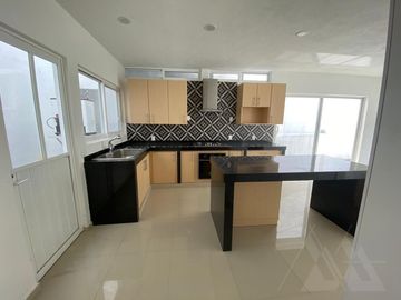 Venta de Casa  - Fraccionamiento Jardines de Delicias Cuernavaca Mor