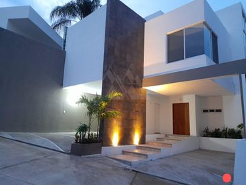 Venta de Casa  - Fraccionamiento Jardines de Delicias Cuernavaca Mor