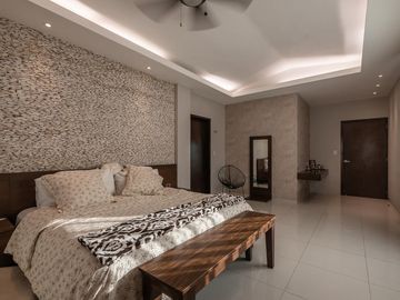 En Venta Residencia - Casa De Lujo En Fracc. CAMPESTRE, Merida