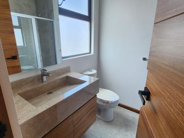 Casa en Venta en Club de Golf Altozano
