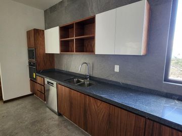 Casa en Venta en Club de Golf Altozano