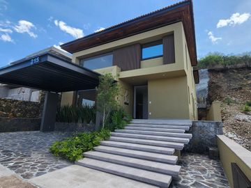 Casa en Venta en Club de Golf Altozano