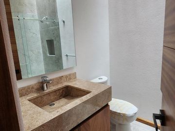Casa en Venta en Club de Golf Altozano