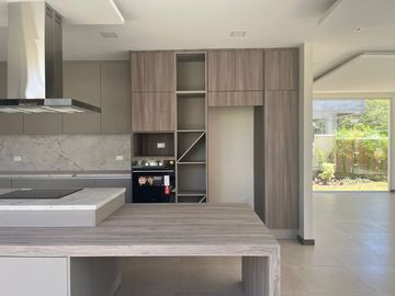 VENTA CASA  263000.00