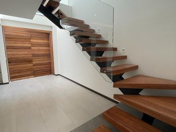 VENTA CASA  263000.00