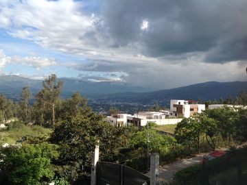 Venta Departamento de 137m2 de 3 dormitorios sector Nayón - Tanda