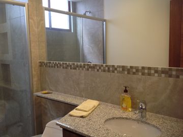 Venta Departamento de 137m2 de 3 dormitorios sector Nayón - Tanda