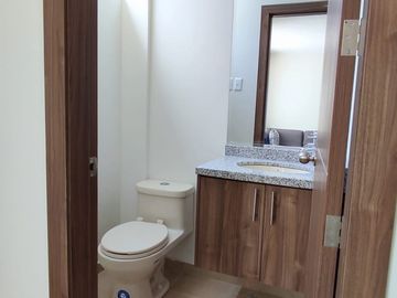 Casas en Venta, Proy. Vip 97 m², Terraza, Parqueadero, Patio, Marianitas Calderón