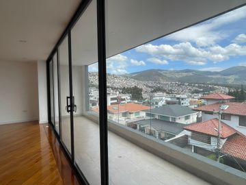 Venta Departamento a estrenar de 3 dormitorios de lujo en Urb. El Condado