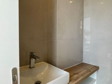 Venta Departamento a estrenar de 3 dormitorios de lujo en Urb. El Condado