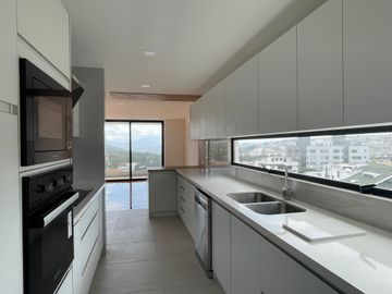 Venta Departamento a estrenar de 3 dormitorios de lujo en Urb. El Condado