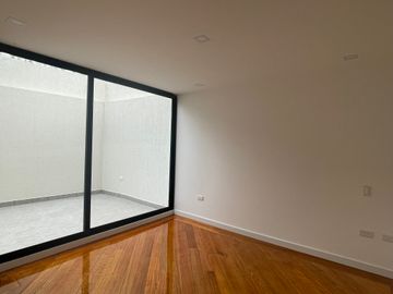 Venta Departamento a estrenar de 2 dormitorios urbanización El Condado