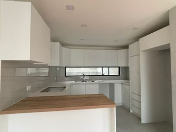 Venta Departamento a estrenar de 2 dormitorios urbanización El Condado