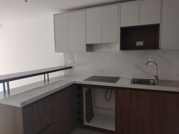 Venta Departamento moderno – Mañosca y Av. Occidental, Quito