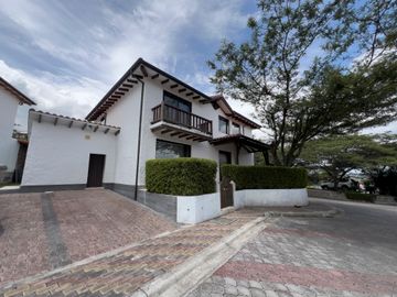 Casa en Venta-Cumbaya/Intervalles