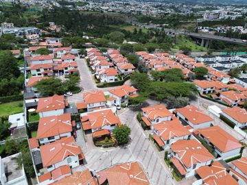 Casa en Venta-Cumbaya/Intervalles