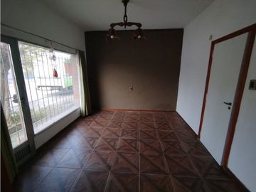 CHALET EN M. MORENO