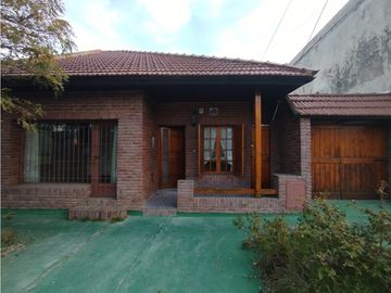 CHALET EN M. MORENO