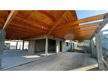 Venta imperdible 2 casas camino a tanti con vista