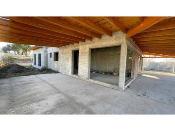 Venta imperdible 2 casas camino a tanti con vista