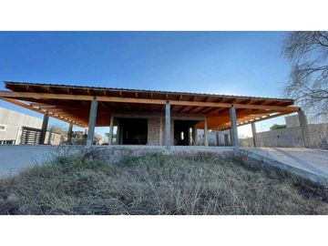Venta imperdible 2 casas camino a tanti con vista