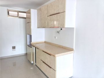 SE VENDE APARTAMENTO EN CIUDAD JARDIN, BARRANQUILLA.