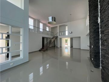 ALQUILO HERMOSA CASA CAMPESTRE EN CERRITOS