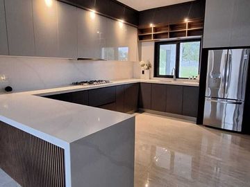CASA EN VENTA EN LOS CRISTALES CARRETERA NACIONAL