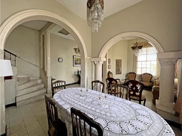 CASA ESQUINERA EN VENTA, EL CEDRO, SUR, CALI