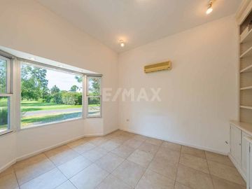 Casa 5 amb c/ escritorio y piscina. Pilar Del Lago