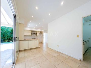 Casa 5 amb c/ escritorio y piscina. Pilar Del Lago