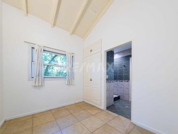 Casa 5 amb c/ escritorio y piscina. Pilar Del Lago