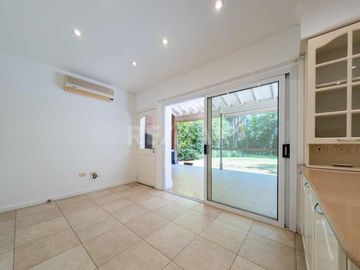 Casa 5 amb c/ escritorio y piscina. Pilar Del Lago