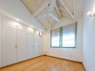 Casa 5 amb c/ escritorio y piscina. Pilar Del Lago