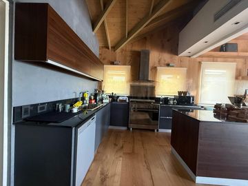 INCREIBLE CASA AL RIO EN SAN ISIDRO LABRADOR