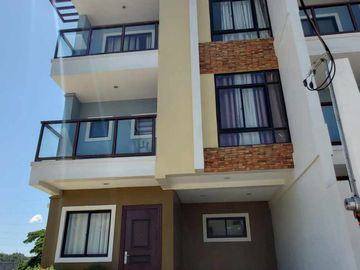 3 Storey Townhouse for sale in VILLAS AT DASMARINAS HIGHLANDS Dasmariñas, Cavite