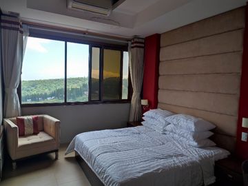 For sale 2BR Condominium Unit at Woodridge Place, Tagaytay Highlands