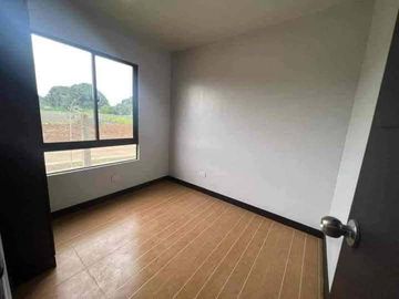 Near SM & Robinsons. 2 Bedroom Townhouse for Sale in Dasmarinas Cavite.