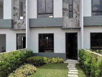 Near SM & Robinsons. 2 Bedroom Townhouse for Sale in Dasmarinas Cavite.