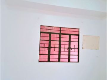 W/ ROOFDECK PRE-OWNED SINGLE HOUSE & LOT FOR SALE IN FORTUNATA VILLAGE PARAÑAQUE